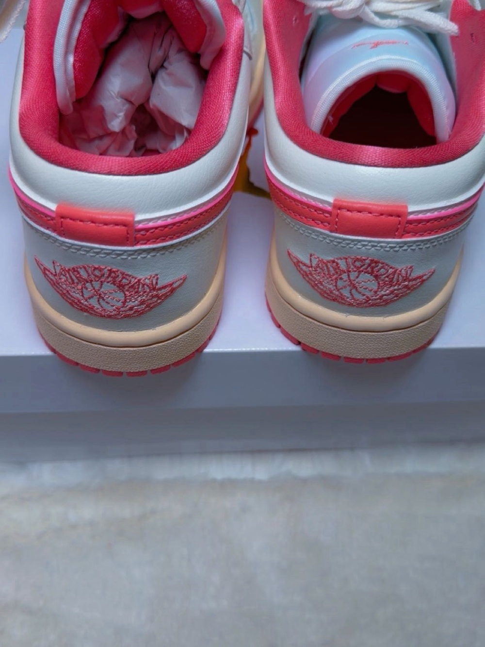 Nike Women’s Sneakers White Pink Peach